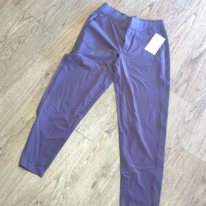 Athleta Brooklyn ankle pants lavender size 6 new with tags.